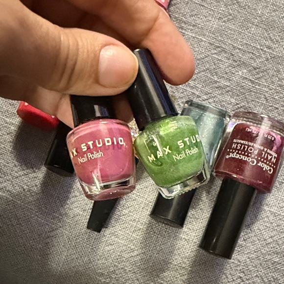 Colorful Nail Polish Set - Picture 5 of 10